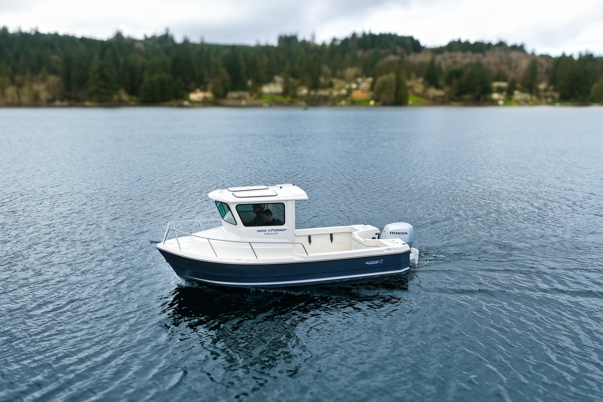 19 Sea Chaser Yellowtail Edition exterior