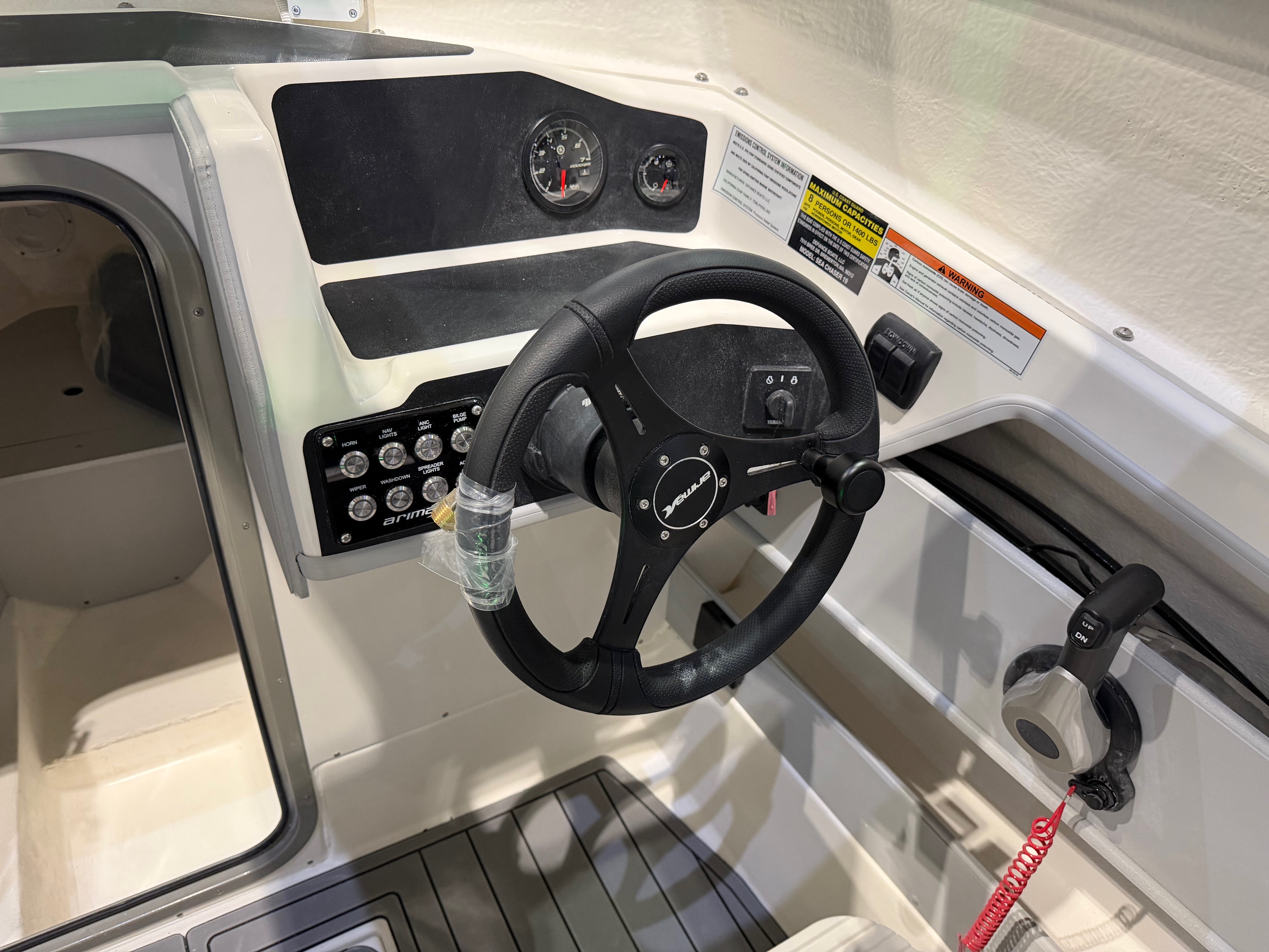 19 Sea Chaser Yellowtail Edition interior
